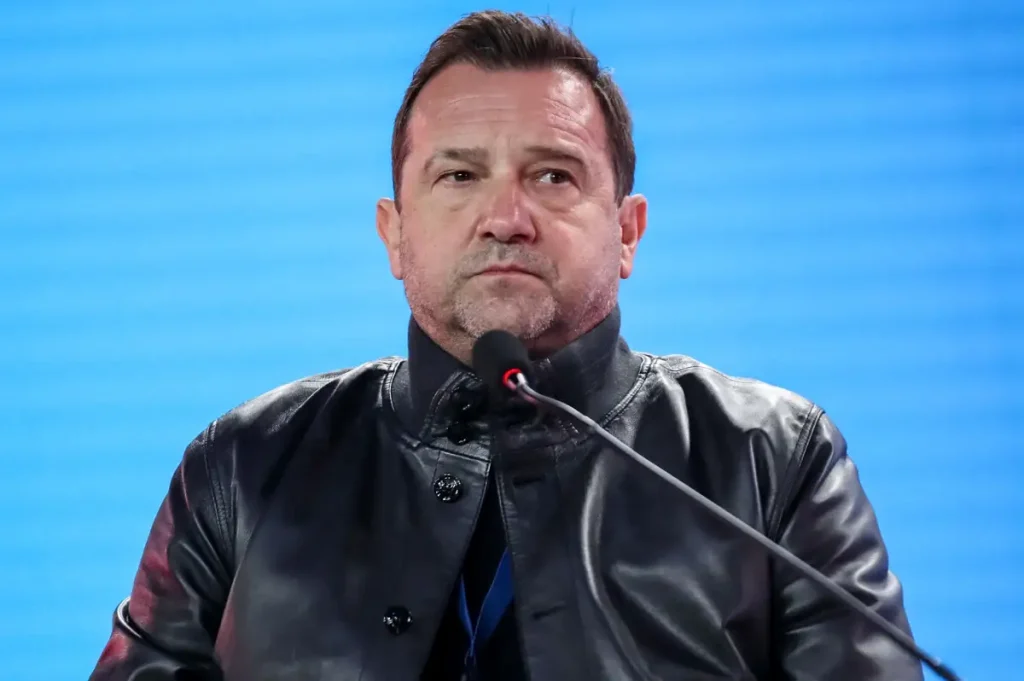 N.Πλακιάς για Μ.Καρυστιανού: «Πώς θα την αντιμετωπίζουμε; – Ως μάνα που έχασε το παιδί της ή ως πολιτικό;»