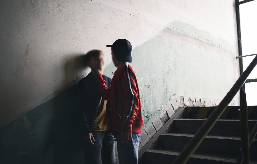 Μαθητές στο Μεσολόγγι ξυλοκόπησαν έναν 14χρονο και βιντεοσκόπησαν τις απρεπείς πράξεις τους