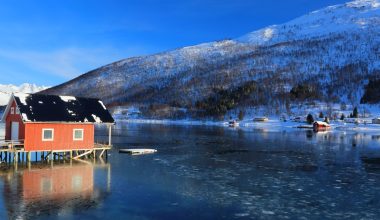 Αυτό είναι το χωριό στο οποίο τα ρολόγια έχουν καταργηθεί: Oι κάτοικοι ζουν χωρίς ωράριο (βίντεο)