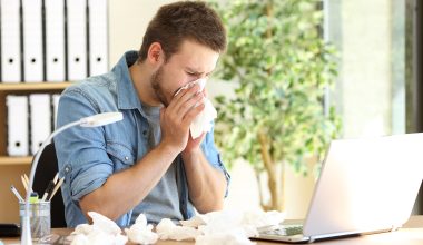 Δείτε ποια είναι τα τρία αντικείμενα στο σπίτι που μπορεί να επιδεινώσουν τις αλλεργίες