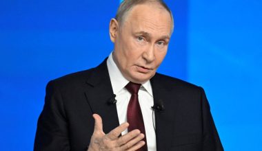 Β.Πούτιν: «Ο Θεός δεν θα εγκαταλείψει ποτέ τη Ρωσία»