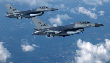 Βίντεο: Η στιγμή που ταϊλανδικό F-16 βομβαρδίζει κτίριο του καζίνο στην Καμπότζη