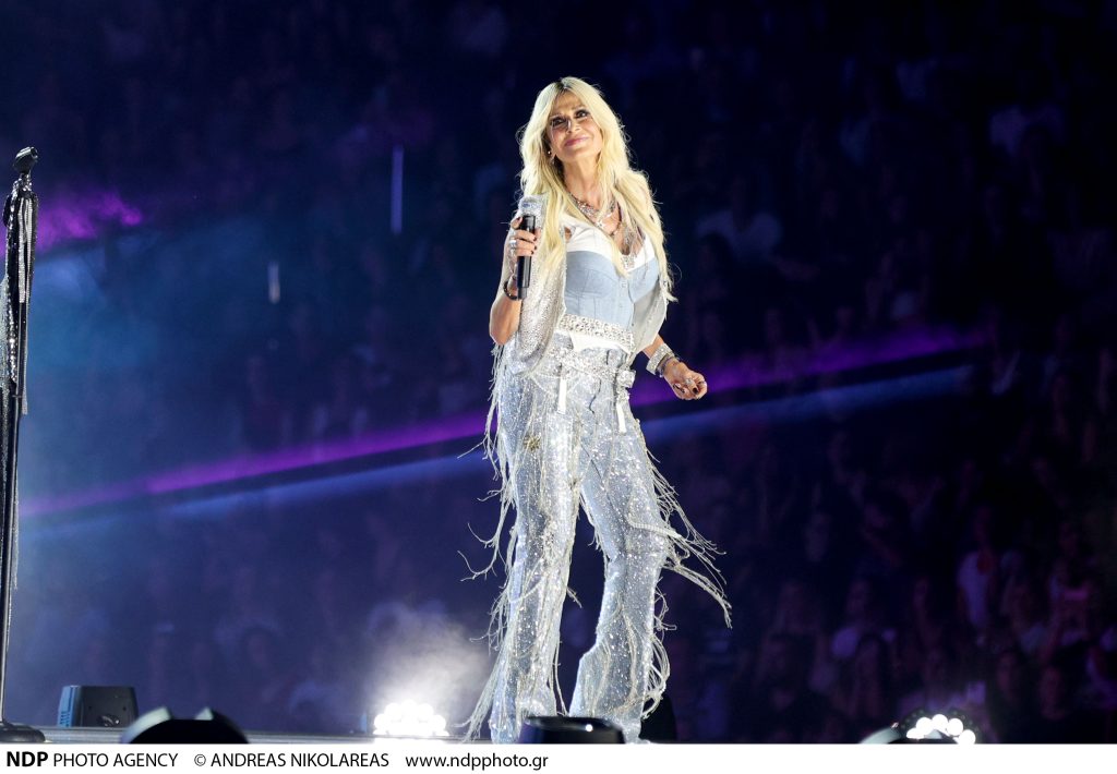 «Όσο έχω φωνή θα σας τραγουδάω»: Η Άννα Βίσση έβαλε τέλος στις φήμες περί αποχώρησης από τις πίστες (βίντεο)