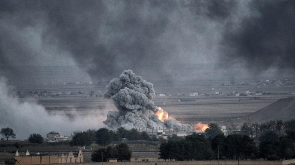 ΗΠΑ: Eξαπέλυσαν εκτεταμένες αεροπορικές επιδρομές κατά του ΙSIS στη Συρία ως απάντηση για τον θάνατο δύο Αμερικανών