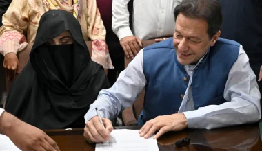 Πακιστάν: Ποινή φυλάκισης 17 ετών στον πρώην πρωθυπουργό Ι.Χαν και την σύζυγό του