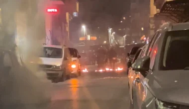 Ένταση στα Εξάρχεια: Oμάδα αγνώστων «εκτόξευσε» μολότοφ κατά δυνάμεων των ΜΑΤ – Έγινε ρίψη χημικών