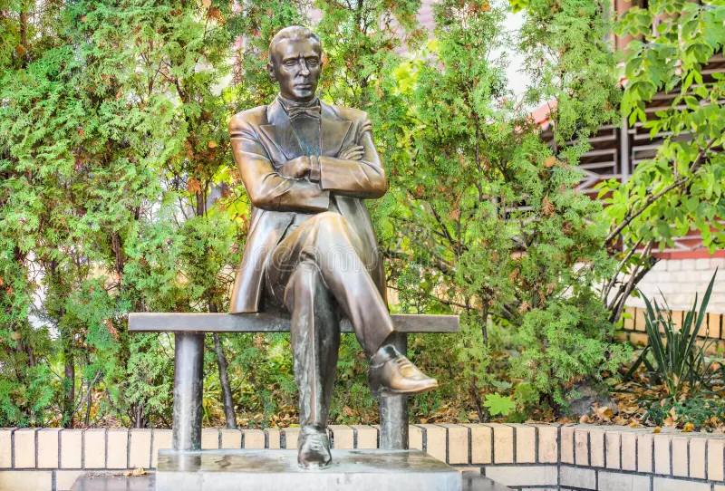 Η Ουκρανία θα κατεδαφίσει το μνημείο του θρυλικού συγγραφέα γεννημένου στο Κίεβο Μιχαήλ Μπουλγκάκοφ