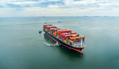 Η Ουκρανία προσπαθεί να καταστρέψει την ελληνική εμπορική ναυτιλία: Ζητά κυρώσεις από την ΕΕ κατά 40 ελληνικών εταιρειών!