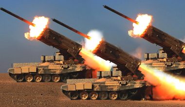 Χουλιαίπολη: Σφυροκόπημα των ουκρανικών θέσεων με το σύστημα ΠΕΠ  TOS-2