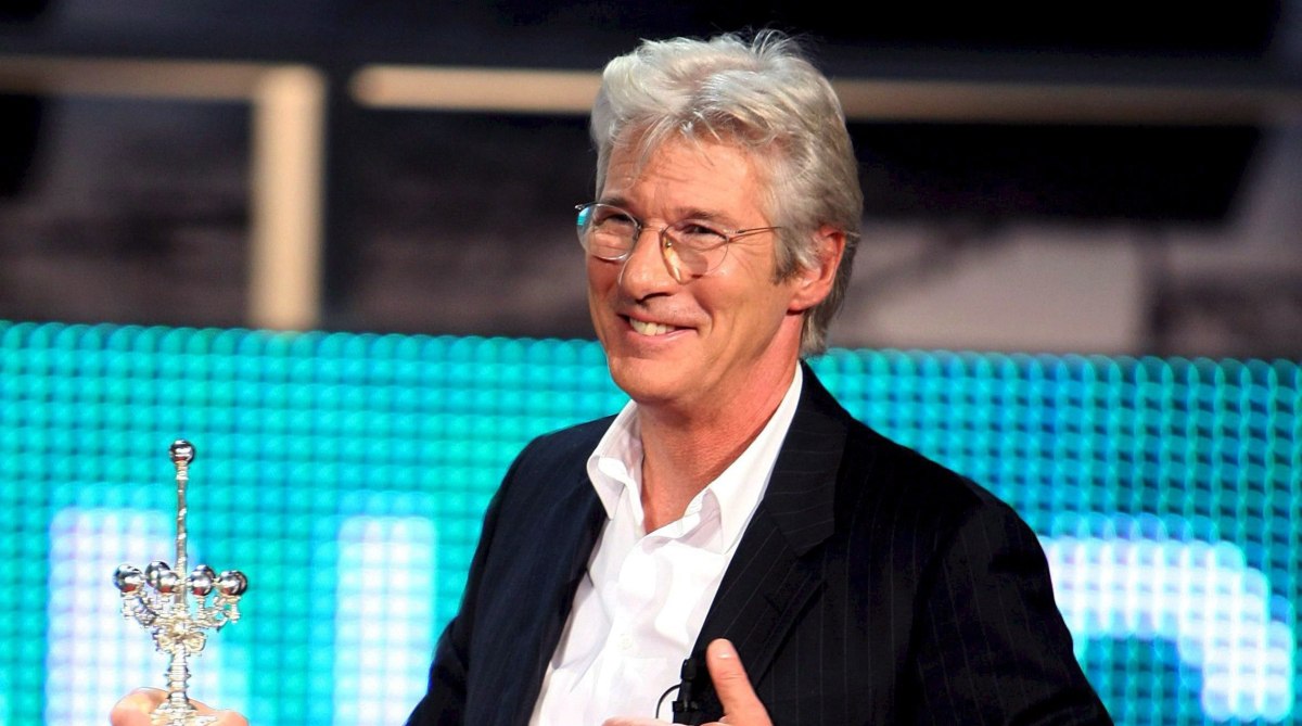 Όταν ο Ρίτσαρντ Γκιρ έκανε χαμό το 1993 στα Όσκαρ: Τι έκανε και μπήκε στη μαύρη λίστα για 20 χρόνια