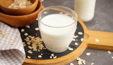Όσα πρέπει να ξέρετε για το γάλα βρώμης: Μπορεί να επηρεάσει το σάκχαρο στο αίμα;