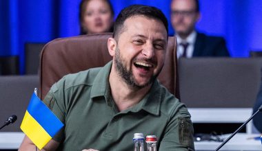 Ο Ζελένσκι κατηγόρησε τη Ρωσία ότι εξαπέλυσε επιθέσεις στην γραμμή του… μετώπου