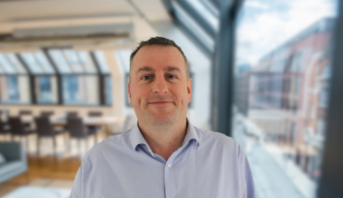 Φρίκη στη Βρετανία: 49χρονος νάρκωνε και βίαζε επί χρόνια την πρώην σύζυγό του μαζί με άλλους πέντε άνδρες! (upd)