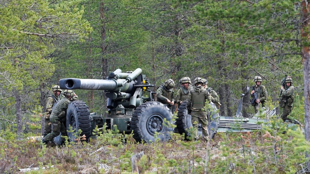 ΥΠΑΜ Φινλανδίας: «Από την 1η Ιανουαρίου θα αυξηθεί στα 65 έτη το όριο ηλικίας των εφέδρων του Στρατού»