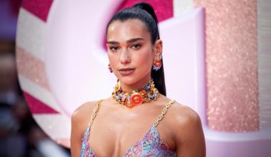 Ν.Λίπα: Πόζαρε με μικροσκοπικό μπικίνι σε παραλία στο Μεξικό και «τρέλανε» τους θαυμαστές της (φωτο)