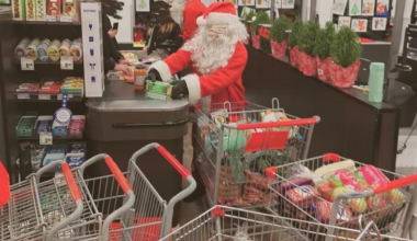 Απίστευτο περιστατικό στο Μόντρεαλ: Μπήκαν ντυμένοι Αϊ-Βασίληδες και «ξωτικά» σε σούπερ μάρκετ και άρπαξαν τρόφιμα