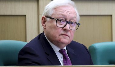 Σ.Ριαμπκόφ: «Η Μόσχα δεν πρόκειται να επιτεθεί ούτε στην ΕΕ ούτε στο ΝΑΤΟ και θα το καταγράψει σε νομικό έγγραφο»