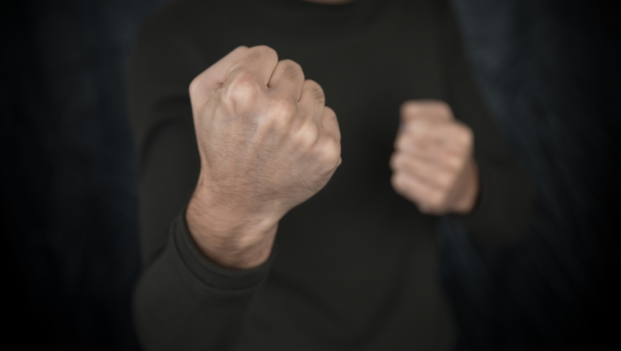 Θεσσαλονίκη: 13χρονος ξυλοκοπήθηκε από 56χρονο και 52χρονο επειδή τους ενοχλούσε το τύμπανο σε αγώνα βόλεϊ!