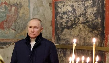 Το νέο τραγούδι για τα Χριστούγεννα κυκλοφόρησε: «Για όλα φταίει ο Πούτιν»