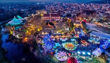 Οι αγρότες αφήνουν τους εκδρομείς να περάσουν – Τους εμποδίζει η ΕΛΑΣ: 30% η μείωση των επισκεπτών σε Τρίκαλα!