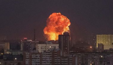 Σφοδρή ρωσική επίθεση στο Κίεβο και κατά των υποδομών ηλεκτροδότησης (βίντεο)