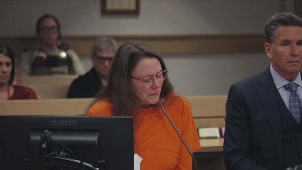 ΗΠΑ: 26χρονη δασκάλα έστειλε… 35.000 ερωτικά μηνύματα σε 11χρονο & ξέσπασε σε κλάματα όταν καταδικάστηκε!