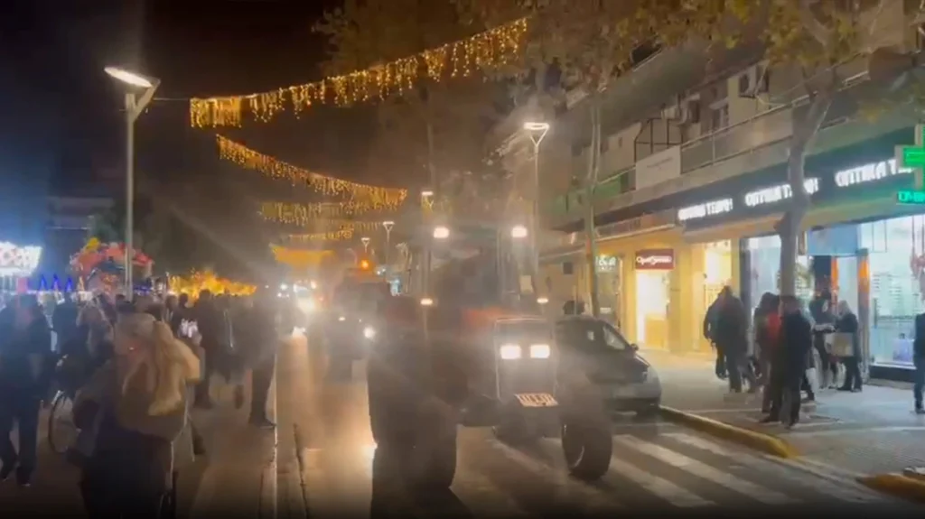 Γέμισε τρακτέρ το κέντρο της Καλαμάτας