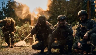 Oι ρωσικές δυνάμεις εξόντωσαν με συνοπτικές διαδικασίες ομάδα Ουκρανών στρατιωτών στο χωριό Οσίνοβο (βίντεο)