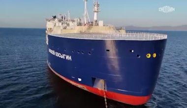 «Alexey Kosygin»: Παραδόθηκε σήμερα στο ναυπηγείο Zvezda το πρώτο ρωσικής κατασκευής πλοίο μεταφοράς φυσικού αερίου