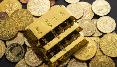 «Έσπασε» κάθε ρεκόρ η τιμή του χρυσού: Ξεπέρασε για πρώτη φορά τις 4.500 δολάρια ανά ουγγιά