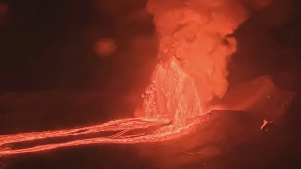 Χαβάη: Εξερράγη και πάλι το ηφαίστειο Κιλαουέα – Δείτε εικόνες