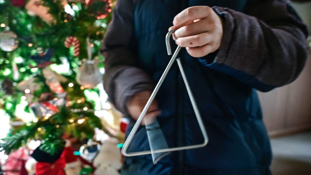 Τρόμος για ανηλίκους που είχαν βγει για τα κάλαντα στην Αττική: Έπεσαν θύματα ληστείας υπό την απειλή μαχαιριού