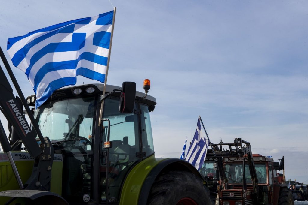 Aγροτικά μπλόκα: Εξετάζεται κλιμάκωση των κινητοποιήσεων – Νέα πανελλαδική σύσκεψη την Κυριακή
