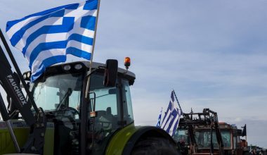 Aγροτικά μπλόκα: Εξετάζεται κλιμάκωση των κινητοποιήσεων – Νέα πανελλαδική σύσκεψη την Κυριακή