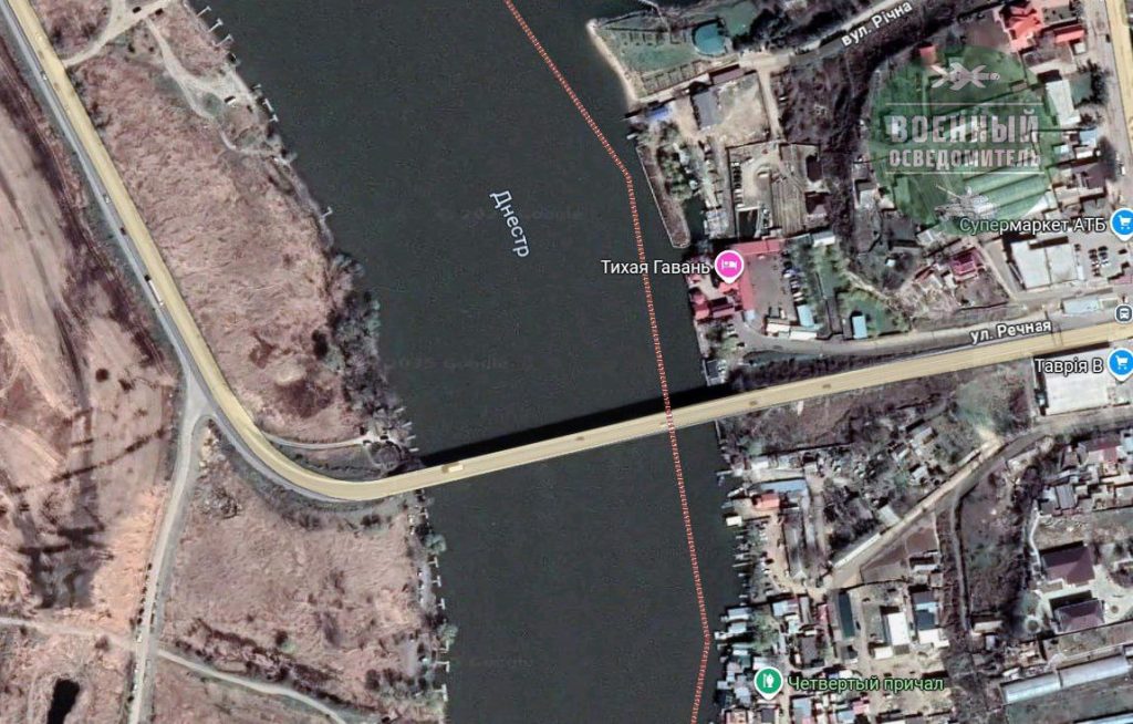 Οδησσός: Εκτός λειτουργίας η γέφυρα Μαγιάκι μετά από ρωσικό πλήγμα – Οι Αρχές δημιουργούν πλωτές διαβάσεις (βίντεο)