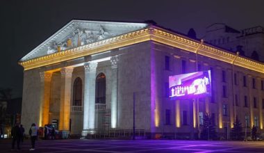 Mαριούπολη: Ολοκληρώθηκαν οι εργασίες αποκατάστασης στο Δραματικό Θέατρο – Δείτε εικόνες