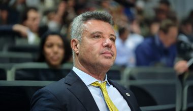 Ελεύθερος με περιοριστικούς όρους αφέθηκε ο πρόεδρος της Φενερμπαχτσέ Σαντετίν Σαράν