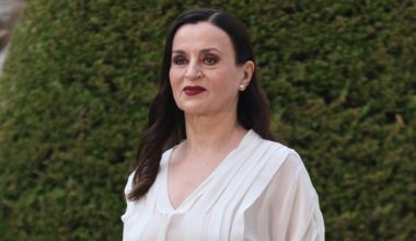 Κ.Καραμπέτη για θέατρο: «Δεν μου ήταν εύκολο στην αρχή να εμφανίζομαι με τα εσώρουχα στην σκηνή»