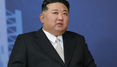 Κιμ Γιονγκ Ουν: Έδωσε εντολή για μαζική αύξηση της παραγωγής πυραύλων και στρατιωτικών εξοπλισμών το 2026