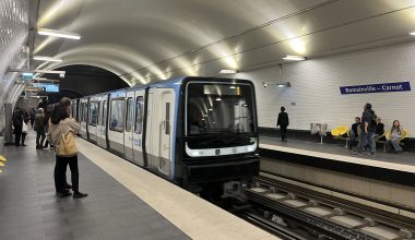 Παρίσι: Τρεις  γυναίκες τραυματίστηκαν  μετά από επίθεση με μαχαίρι στο μετρό