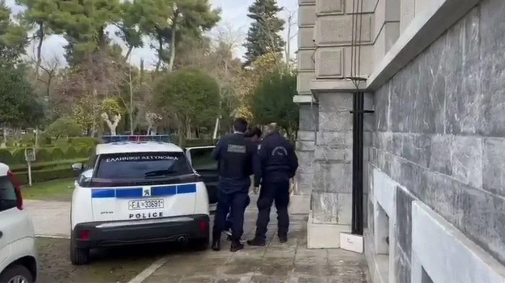 Στα δικαστήρια της Τρίπολης ο Α.Μουγκοπέτρος: «Έλεγε πράγματα που την τρόμαξαν» λέει ο δικηγόρος της συζύγου του