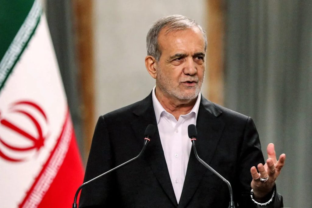 Μ.Πεζεσκιάν: «Οι ΗΠΑ, το Ισραήλ και οι Ευρωπαίοι διεξάγουν ολοκληρωτικό πόλεμο εναντίον της Τεχεράνης»