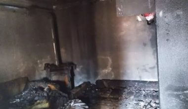 Φωτιά σε σπίτι στην Ροδόπη: Δικογραφία σε βάρος της μητέρας για τον θάνατο του 7χρονου