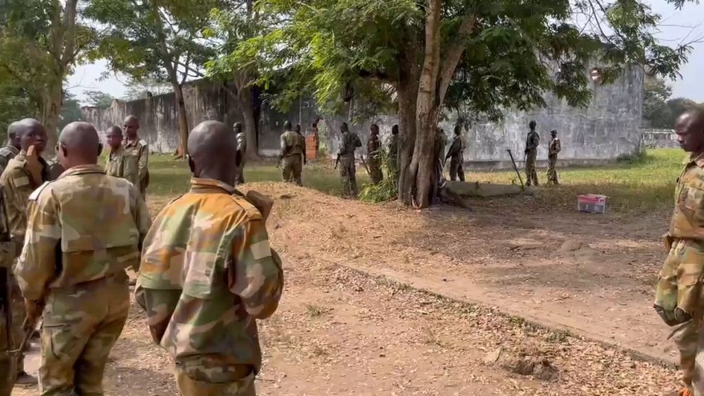 Βίντεο: Ρώσοι εκπαιδευτές εκπαιδεύουν τον Στρατό της Κεντροαφρικανικής Δημοκρατίας