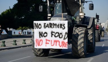 Εκπρόσωποι 18 αγροτικών μπλόκων ζητούν να γίνει ουσιαστική συζήτηση με την κυβέρνηση «για το μέλλον της χώρας»