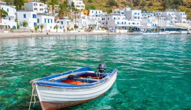 «Τουρισμός για Όλους»: Πότε ξεκινά η υποβολή αιτήσεων και τι προσφέρει το voucher