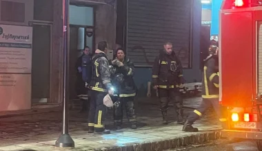 Θεσσαλονίκη: Στις φλόγες διαμέρισμα στην Κάτω Τούμπα – Στο νοσοκομείο επτά άτομα (φωτο)