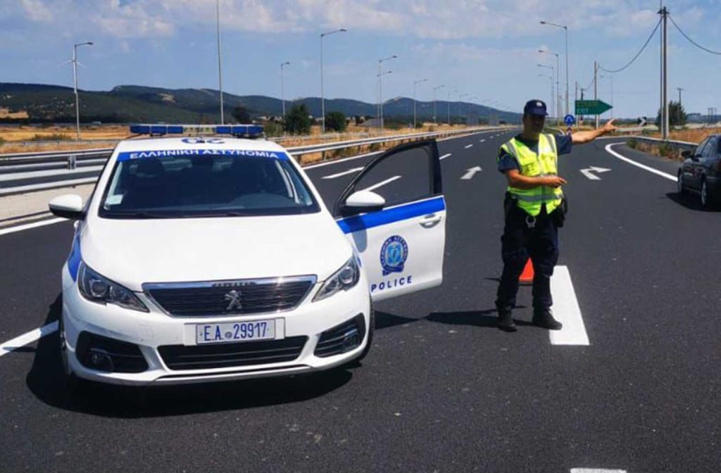 Συνελήφθη 21χρονος στην Αττική Οδό που οδηγούσε υπό την επήρεια αλκοόλ & προσπάθησε να το «σκάσει» μετά τον έλεγχο