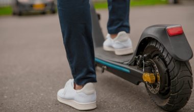 Στο στόχαστρο της Τροχαίας και τα ηλεκτρικά πατίνια! – Οδηγός πιάστηκε υπό την επήρεια αλκοόλ στο κέντρο της Αθήνας