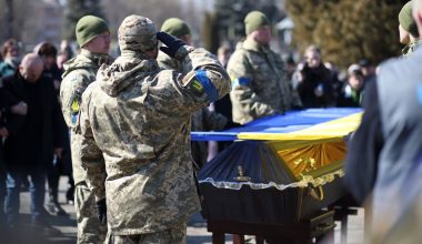 60 φορές περισσότεροι οι Ουκρανοί που έχασαν την ζωή τους σε σχέση με τους Ρώσους